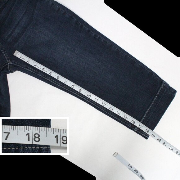 Kut From The Kloth Women's Size 6 Below the Knee Blue Denim Jean Capri Pants - Picture 8 of 15